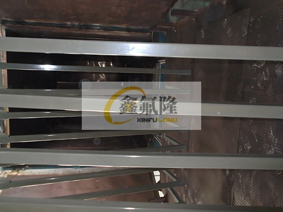 太陽(yáng)能玻璃掛具噴涂F30